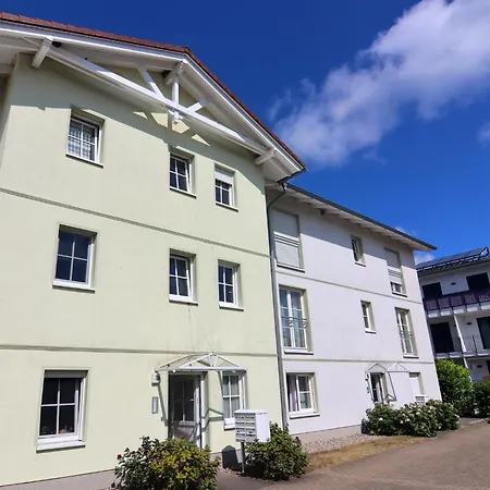 Moderne In Graal-mueritz, Strandnah, Cleaning Included * Graal-Mueritz