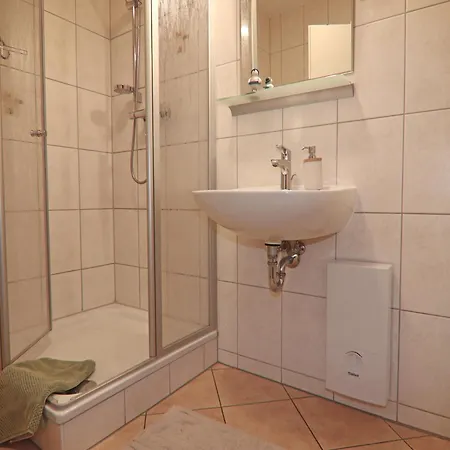 Moderne In Graal-mueritz, Strandnah, Cleaning Included
