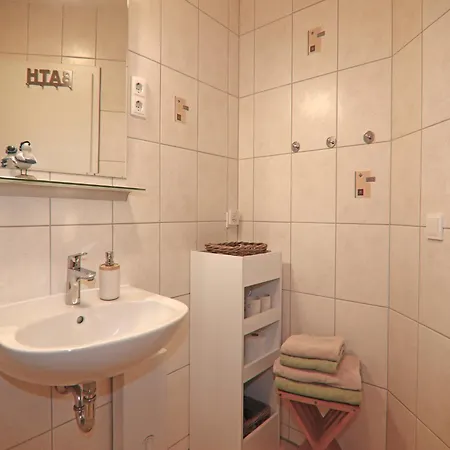 Moderne In Graal-mueritz, Strandnah, Cleaning Included * Graal-Mueritz