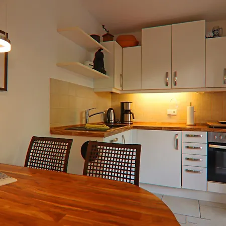 Moderne In Graal-mueritz, Strandnah, Cleaning Included Apartament
