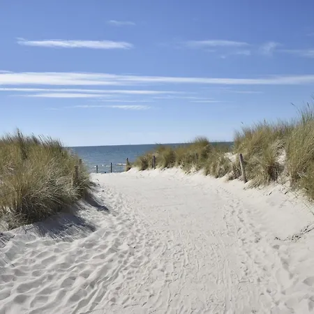 Moderne In Graal-mueritz, Strandnah, Cleaning Included *