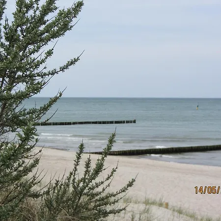 Moderne In Graal-mueritz, Strandnah, Cleaning Included