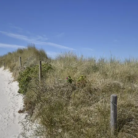 Moderne In Graal-mueritz, Strandnah, Cleaning Included *